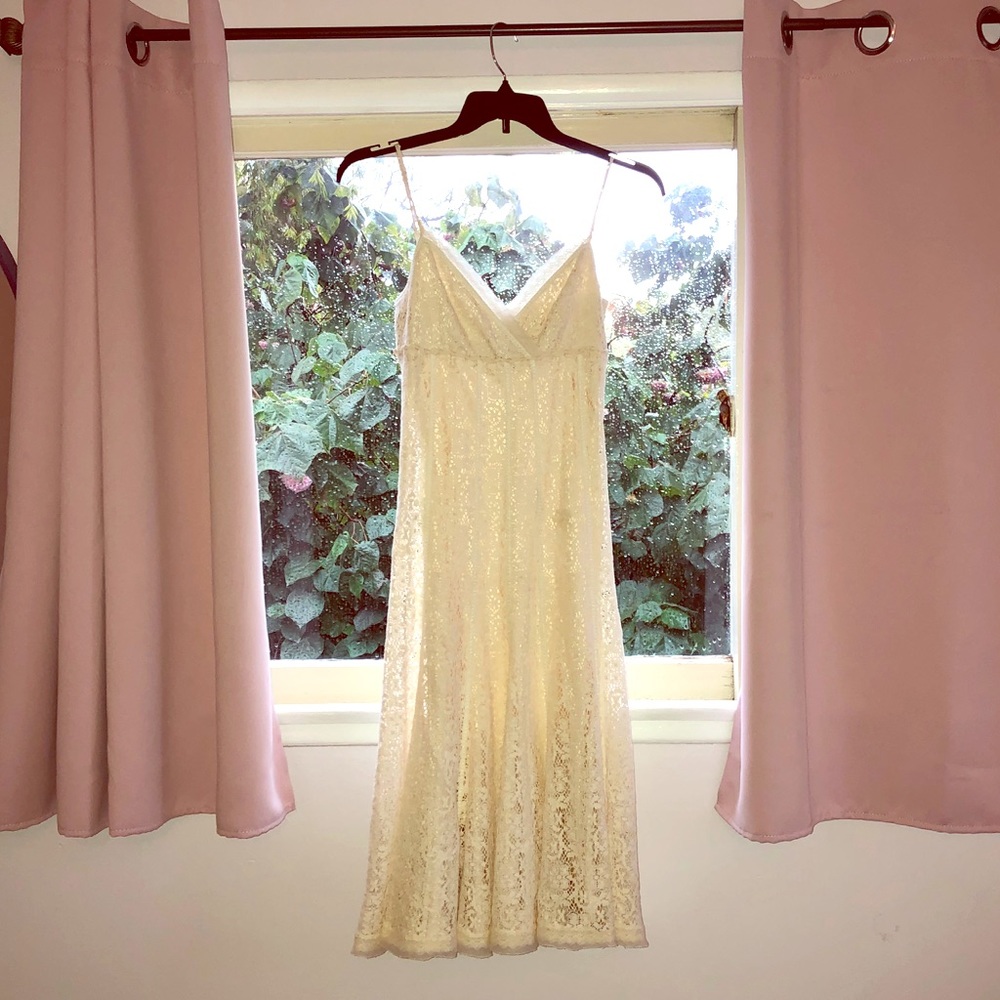 Elie Tahari Lace Dress - Picture 3 of 8